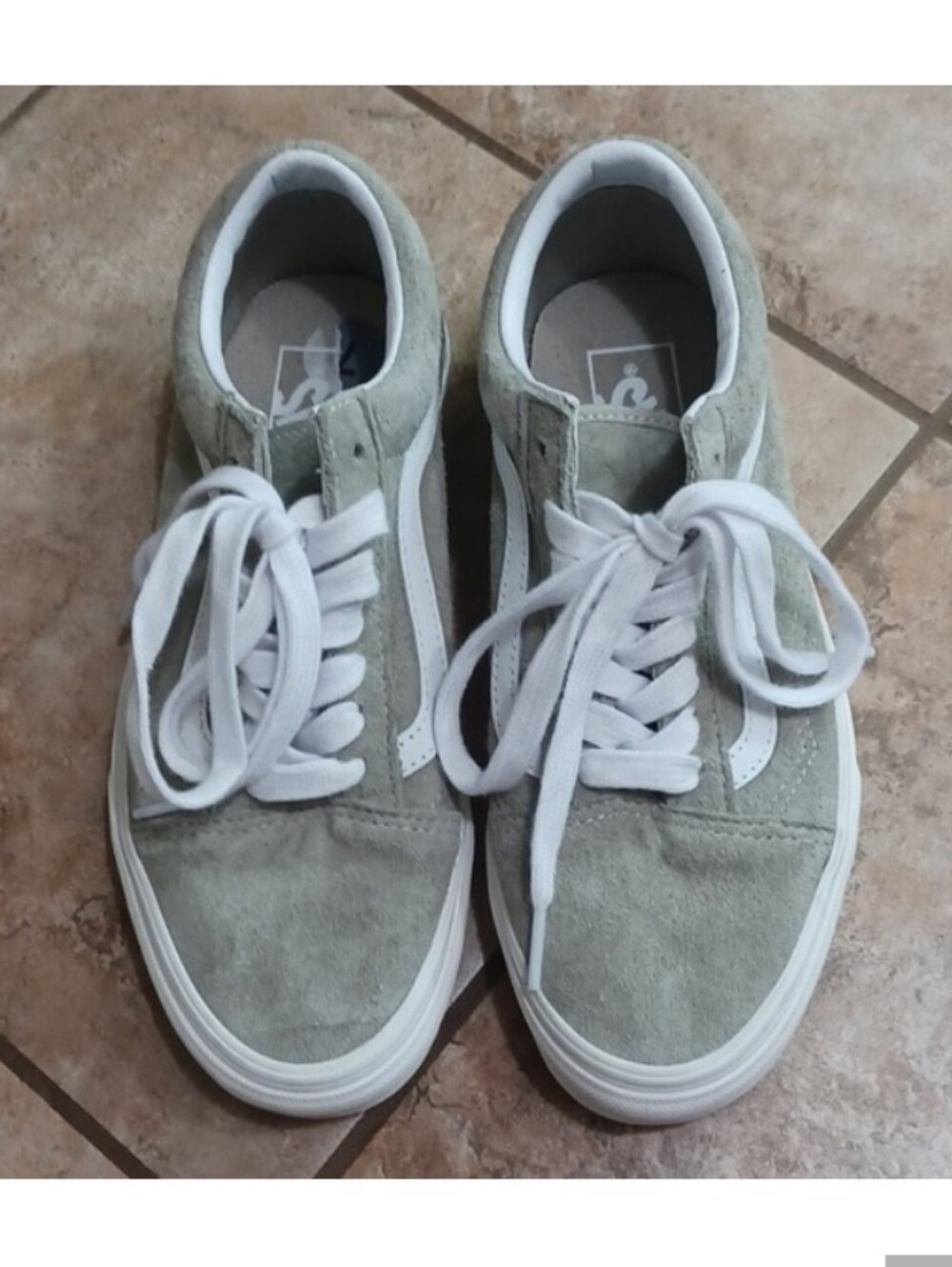 Suede Low-Top Suede Vans Sneakers in Sage Green